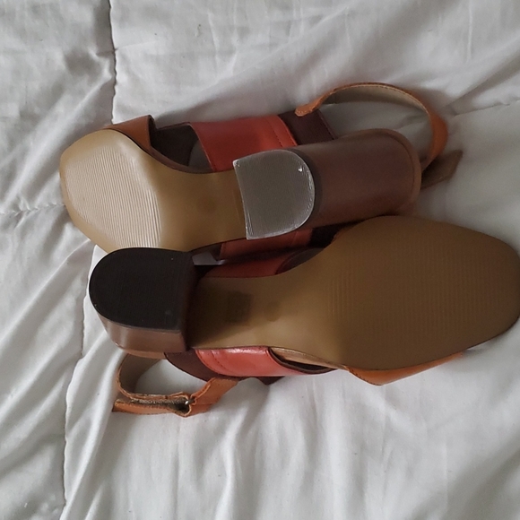 Shoes - Picture 3 of 4